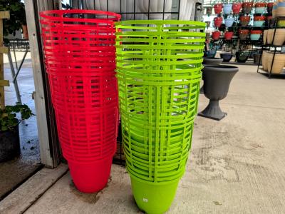 Red Tomato Pot and Cage 11.22" Pot size